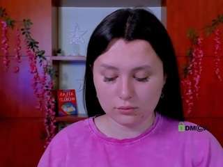 emma-dark