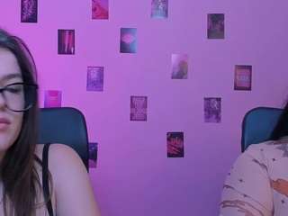 emma-dark live webcam show