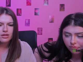 emma-dark live webcam show