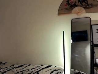 ThaliaVaros live cam preview