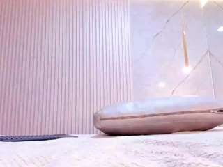 Live cam show with Kimberly-Montiel