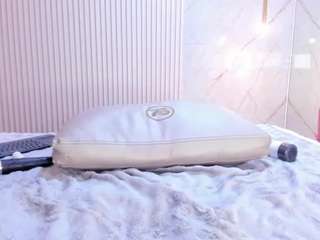 Kimberly-Montiel live webcam show