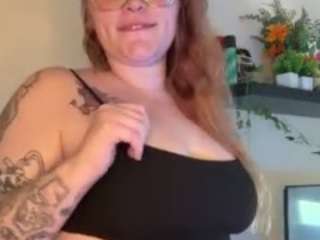 lexi-brat's live room