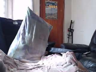 MATUREBUSSTY live webcam show