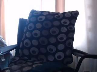 MATUREBUSSTY live cam preview