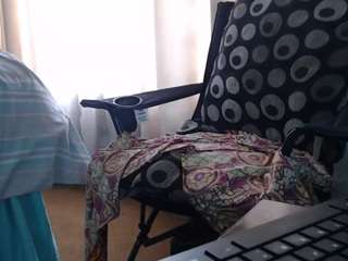 MATUREBUSSTY live cam preview