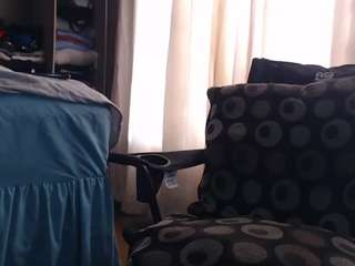 MATUREBUSSTY live cam preview