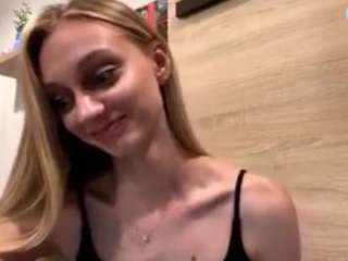 AlethaBretthauer live webcam show