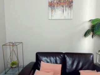 DinorahHirsh live webcam show
