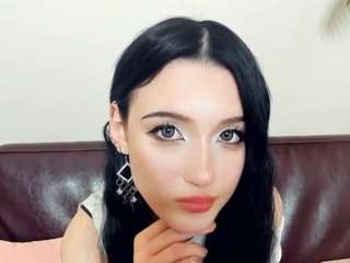 DinorahHirsh live webcam show