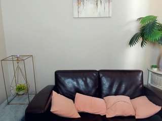 DinorahHirsh live webcam show