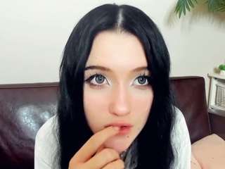 DinorahHirsh live webcam show