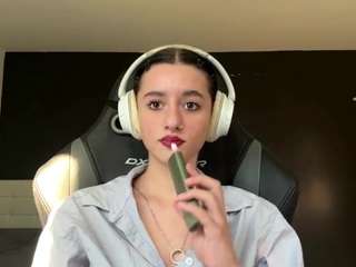 JosphineBaney live webcam show