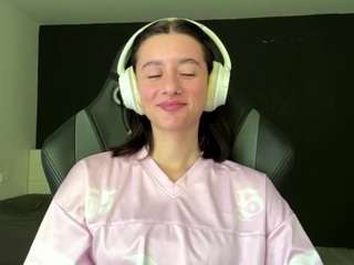 JosphineBaney live webcam show