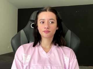 JosphineBaney live webcam show
