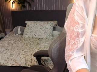KittyLiikk live cam — ass, pussy, large tits