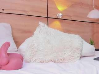 Payton-Oliver live cam preview
