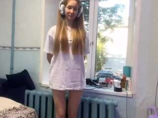 Live webcam model ramonamarzano on Soda Cams