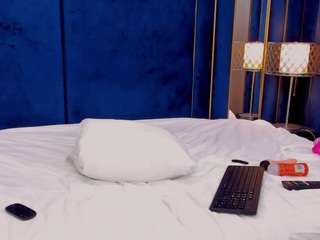 teny-shy Live Webcam on CamSoda