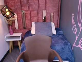 zara-nolimits Live Webcam on CamSoda