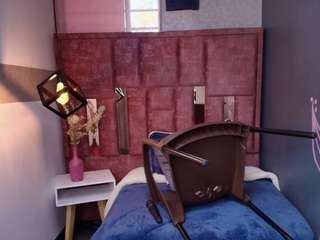 zara-nolimits live webcam show