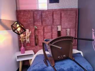 zara-nolimits live webcam show
