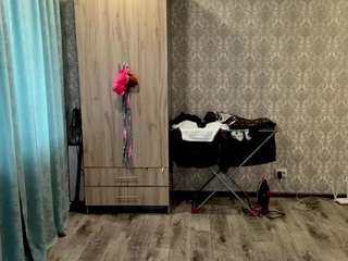 zeniaarguello live webcam show