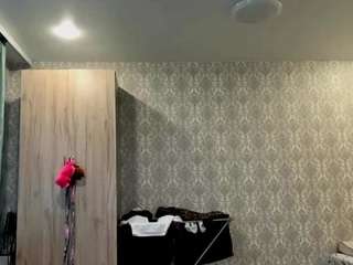 zeniaarguello live webcam show