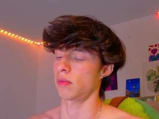 boysincam live webcam show