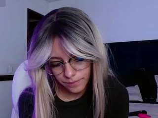 Peyton-gh1 live webcam show