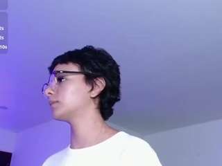 Peyton-gh1 live webcam show