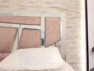 cristine-colins live webcam show