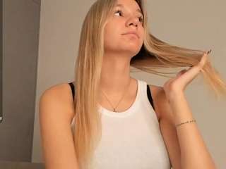 joannielarke live webcam show