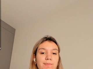 joannielarke live webcam show