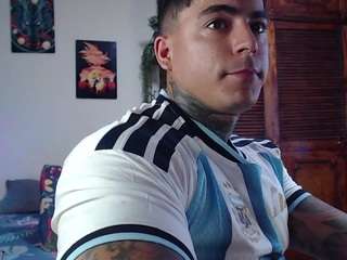maxstron111 Sex Cam Show
