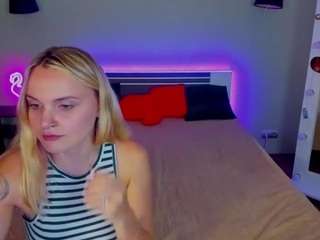 succescheriesss's live room