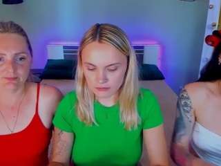 succescheriesss's live room