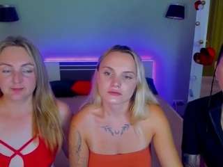 SuccesCheriesss live cam preview
