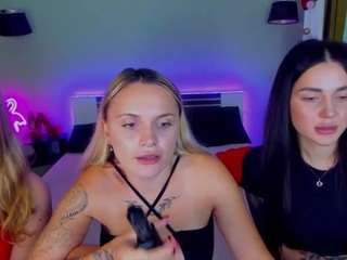 SuccesCheriesss live cam preview
