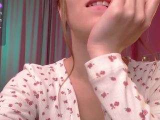 Live cam show with Adria-Arjonaa