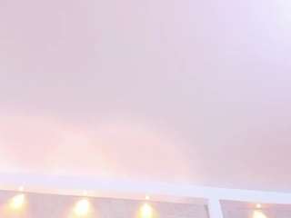 alyson-palmer's live room