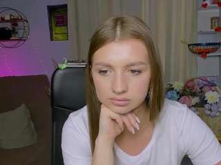 Bloom-night's cam show statistics and live stream