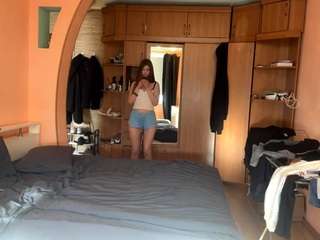 ClarisGropp live webcam show