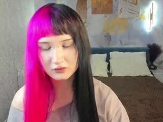 Ekimmj-age live webcam show