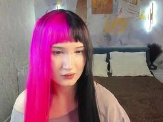Ekimmj-age live webcam show