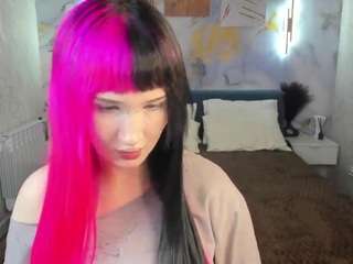Ekimmj-age live webcam show