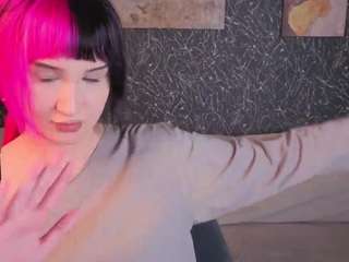 Ekimmj-age live webcam show