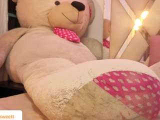 neftis-tay Live Webcam on CamSoda