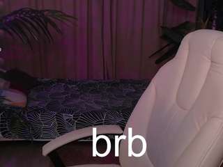 bety-white live webcam show