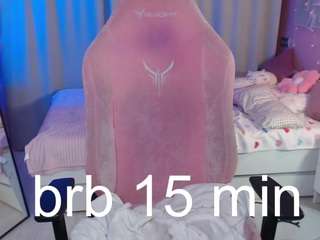 bety-white live webcam show